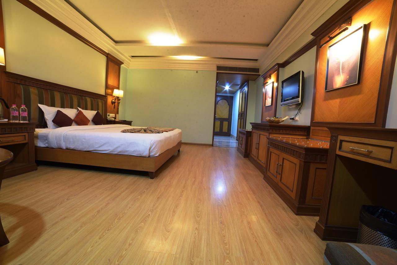 Hotel Babylon Inn Rāipur Buitenkant foto
