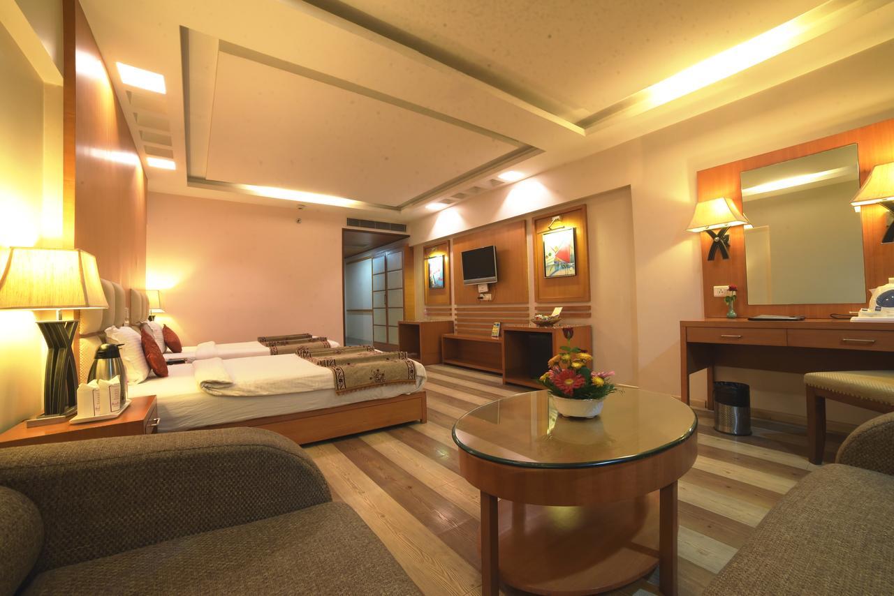 Hotel Babylon Inn Rāipur Buitenkant foto