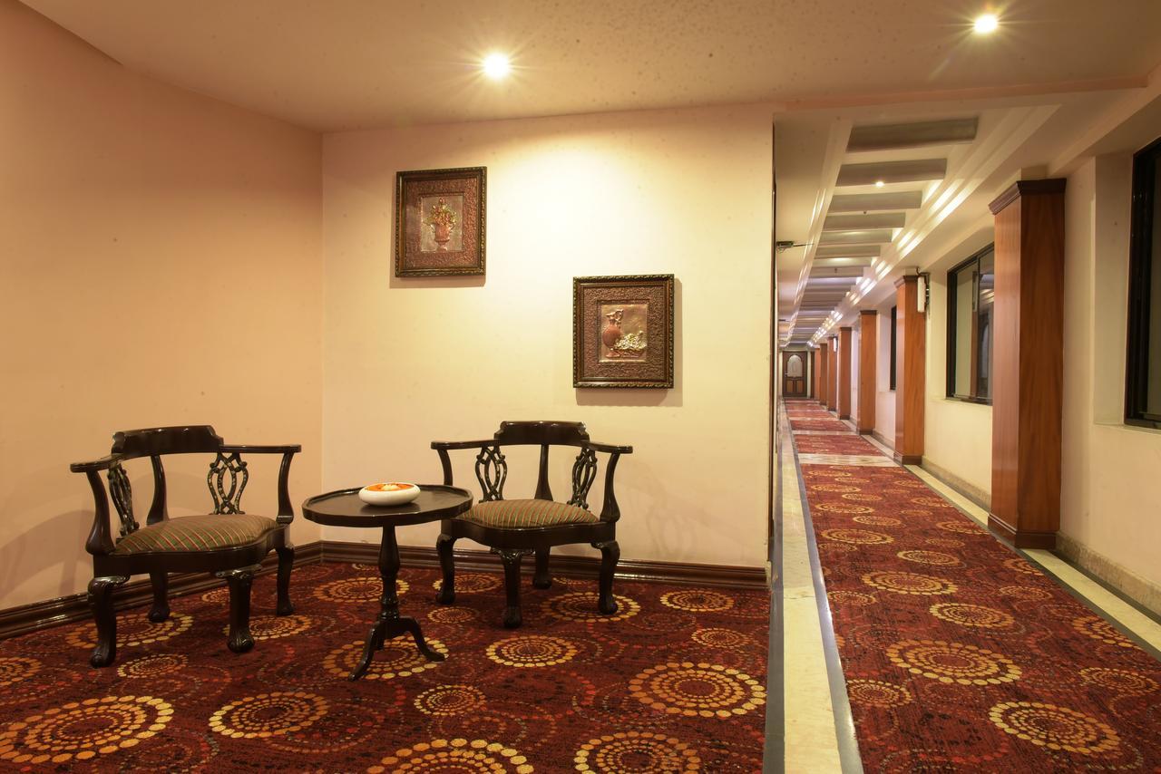 Hotel Babylon Inn Rāipur Buitenkant foto