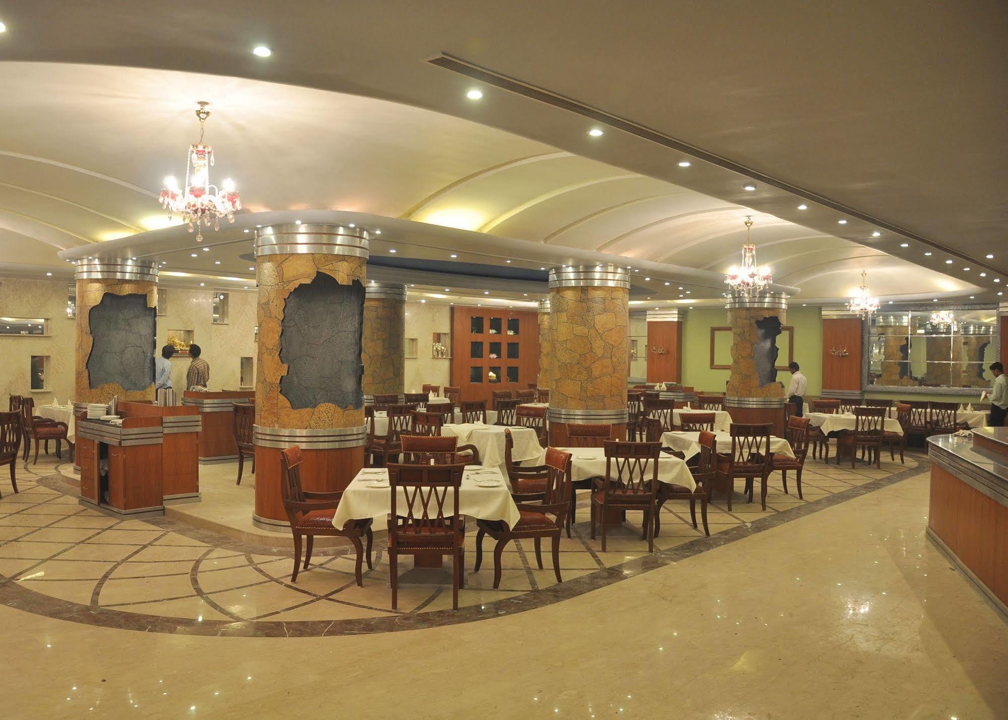 Hotel Babylon Inn Rāipur Buitenkant foto