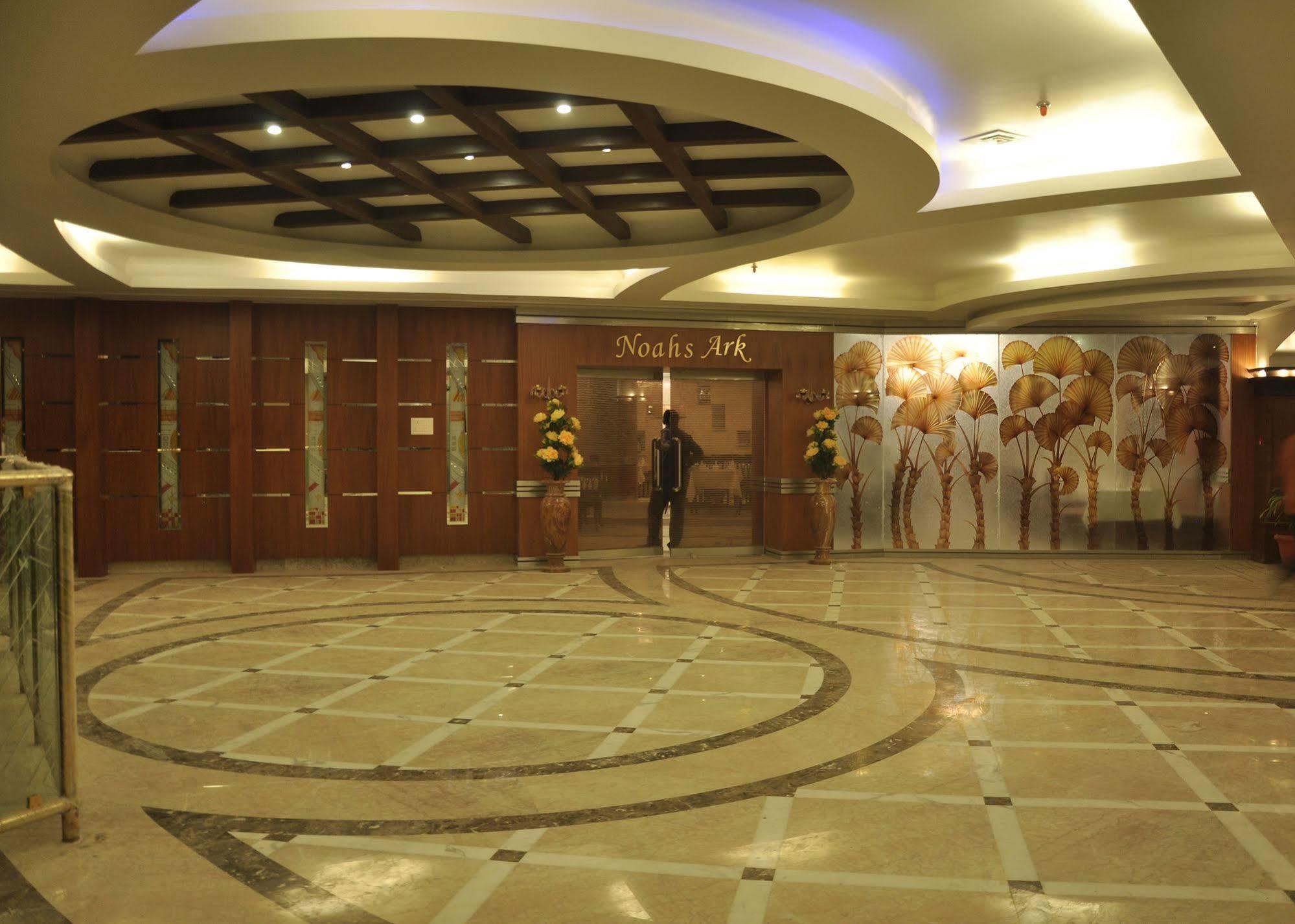 Hotel Babylon Inn Rāipur Buitenkant foto