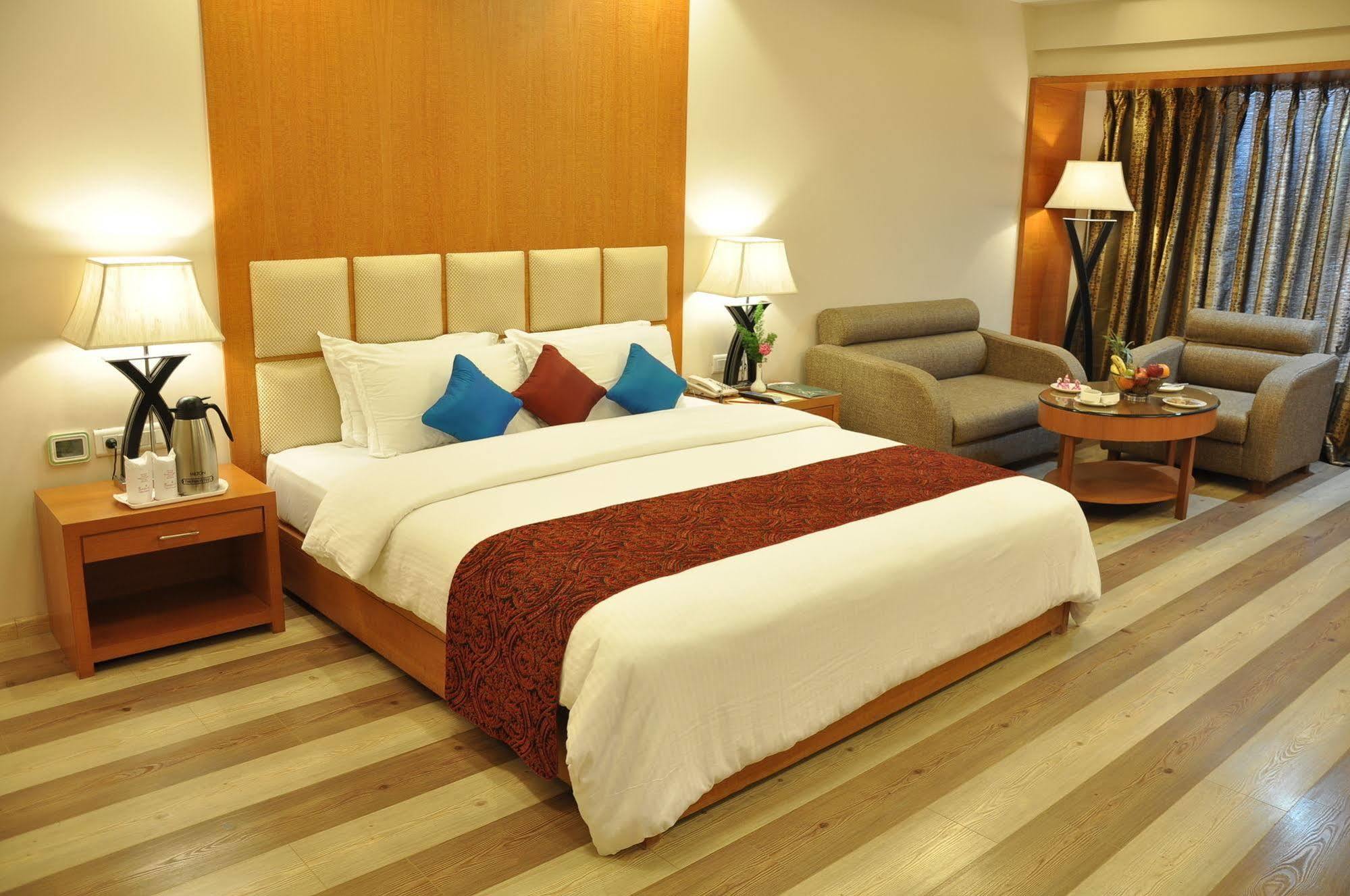 Hotel Babylon Inn Rāipur Buitenkant foto